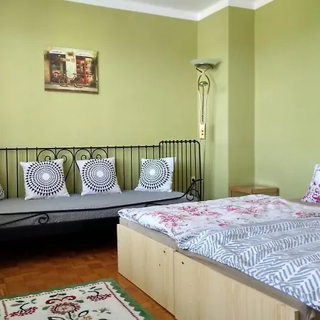 Se Zahradou V Protivine Protivin