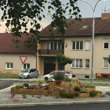 Se Zahradou V Protivine Protivín